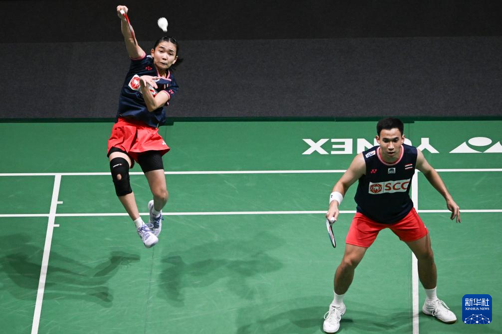 东南亚羽毛球选手击败西班牙晋级决赛