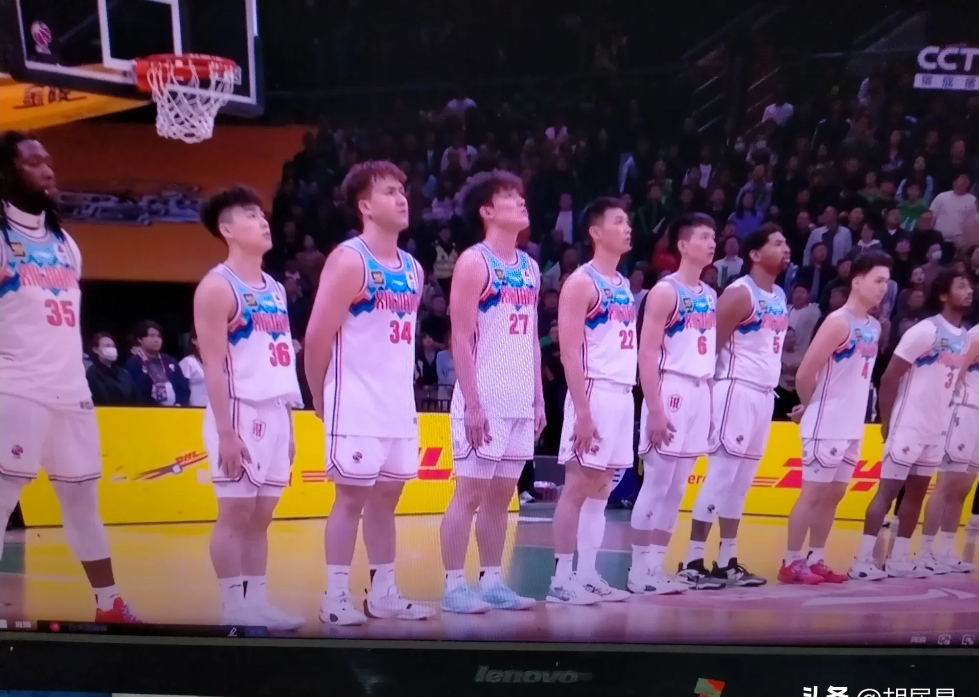 包含北京男篮击败东方队，锁定季后赛席位的词条