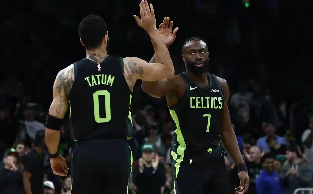 1xBit体育官方-包含绿军队主力球员因伤无缘下一场比赛的词条