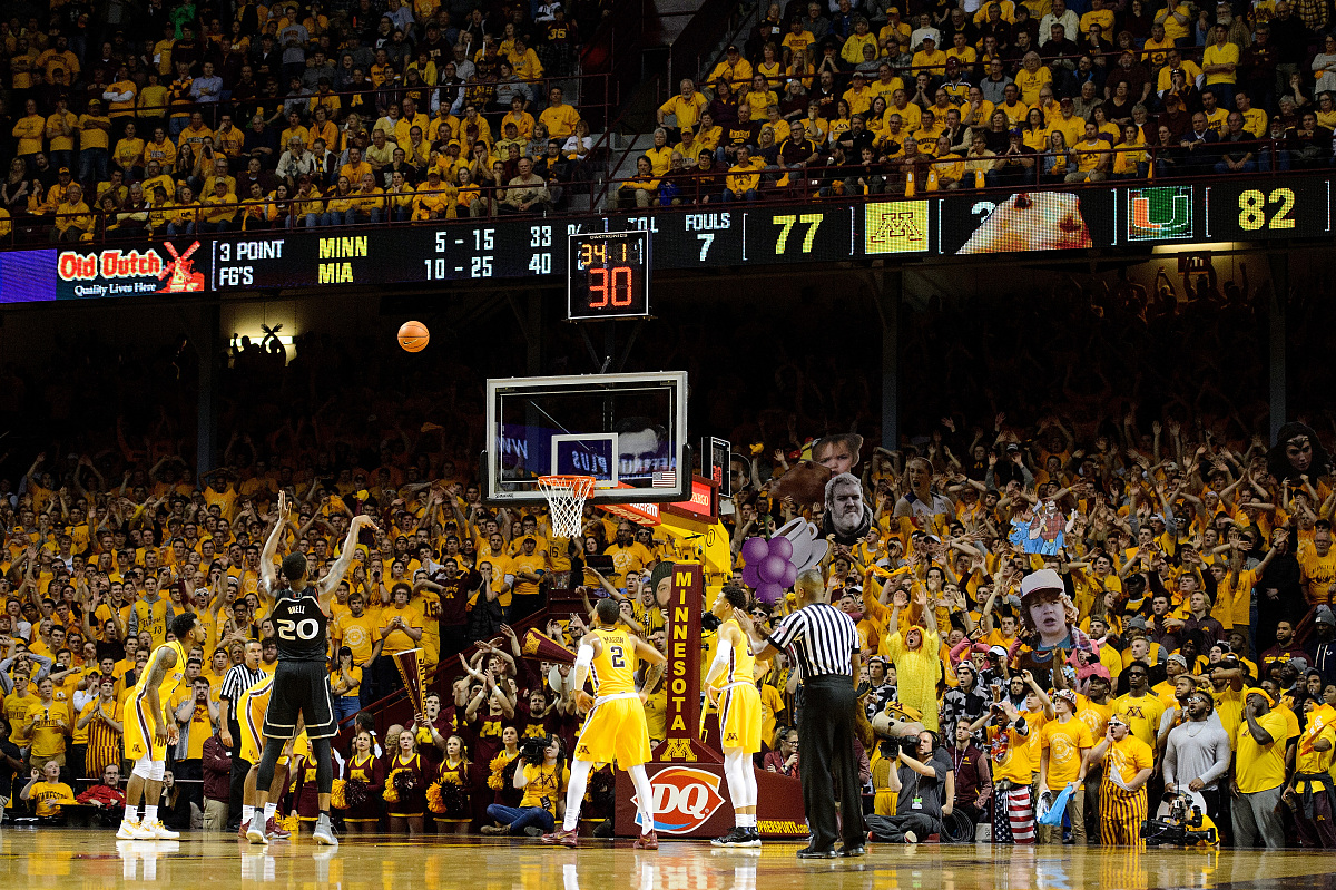 包含湖人击败凯尔特人，戴维斯全场最高篮板的词条