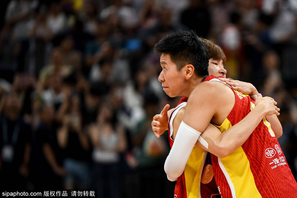 关于震天雷队关键时刻表现神勇，逆转获胜的信息