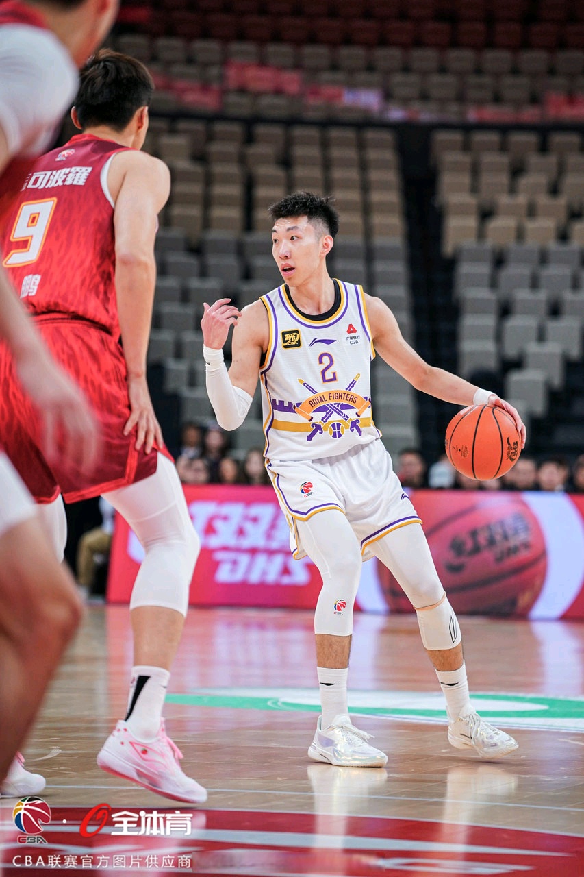 1xBit体育馆-浙江男篮队员私下研讨比赛战略，欲改变走势