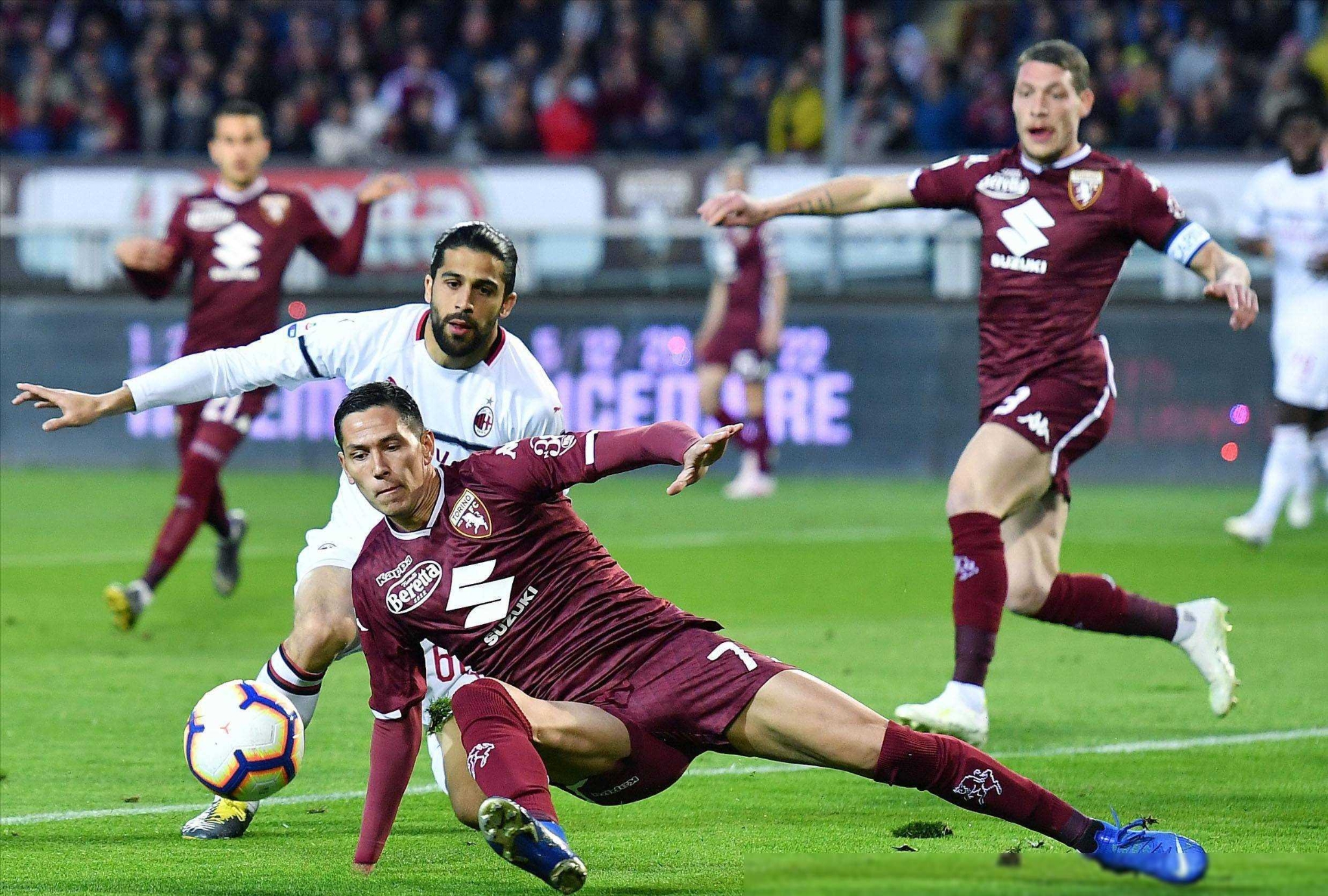 1xBit体育新闻-足球赛事引发热议，每一场比赛都充满看点的简单介绍