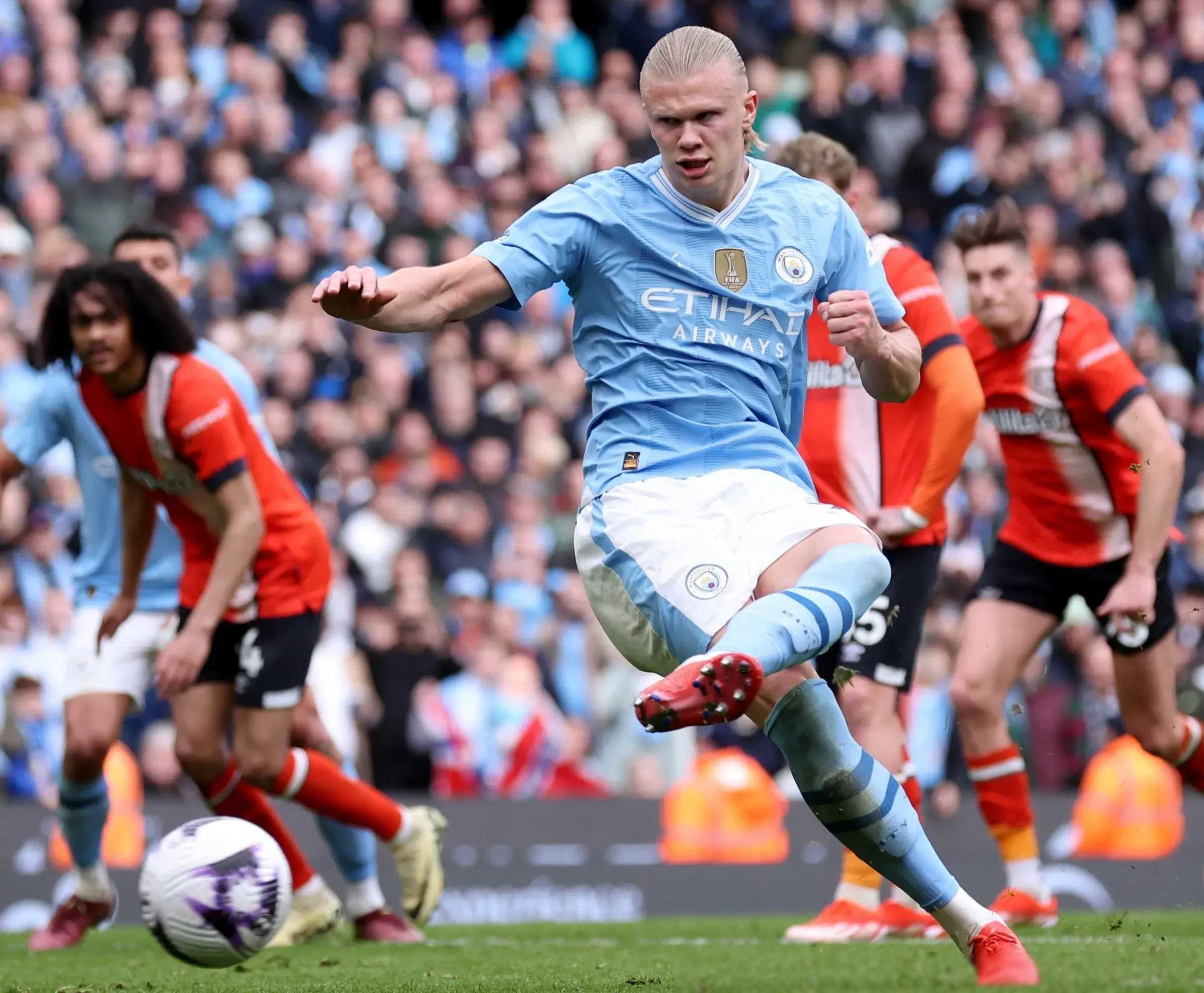 曼城最新首发名单公布,球迷热切期待比赛 曼城最新首发名单公布,球迷热切期待比赛