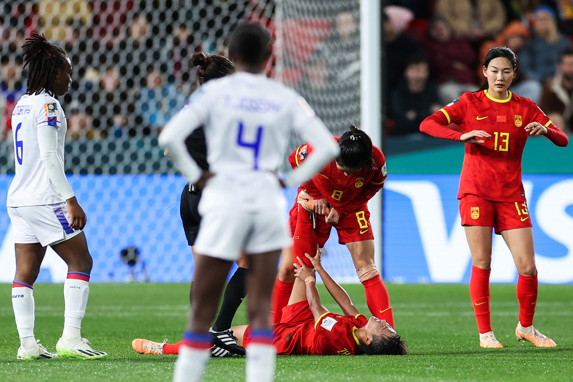 战胜艰难!女足队员拼搏进取 战胜艰难!女足队员拼搏进取