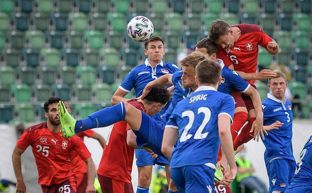 瑞士队取得胜利，欧预赛前景一片光明